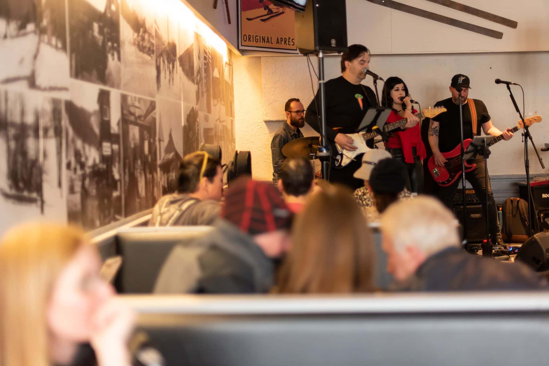 Live band performing during happy hour at Jozo's Original Apres.